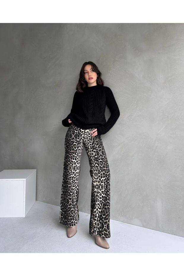 سترة تريكو منسوجة بنمط مميز وياقة دائرية - 2