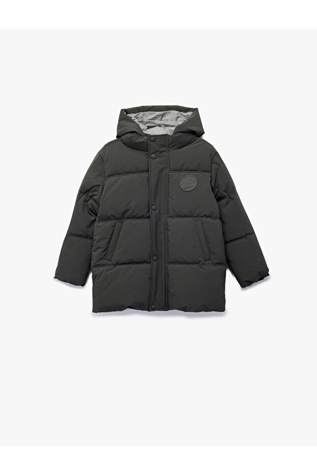 Long Sleeve Water Repellent Hooded Coat with Pocket Detail