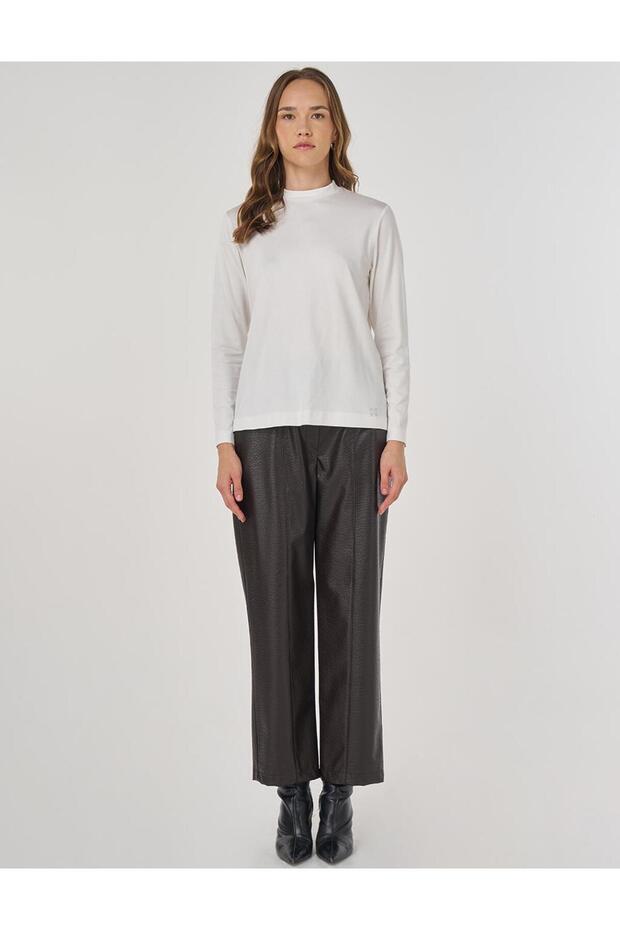 بلوزة فيسكوز أساسية برقبة دائرية إكرو - 1