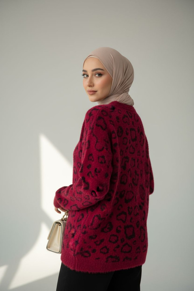 Leopard pattern soft sweater - 4