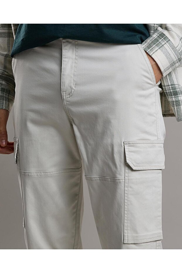 بنطال تشينو سادة مع زر للإغلاق - 4