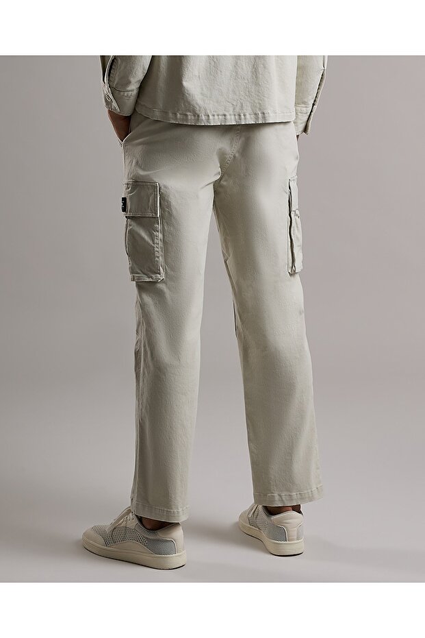 بنطلون كارغو سادة مع إغلاق بأزرار - 5