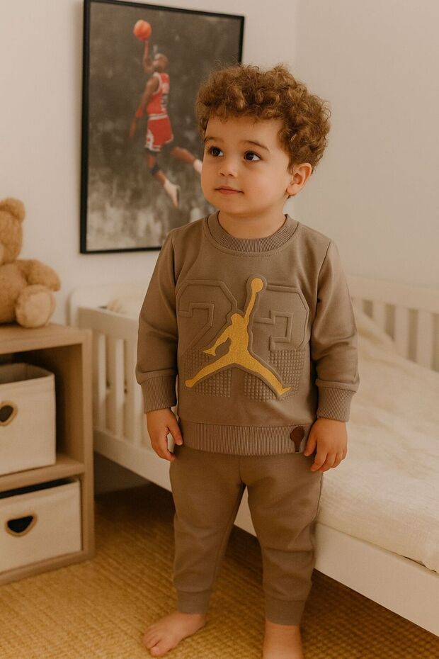 طقم رياضي بني - 1