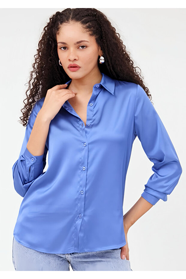 قميص من الساتان ذو سطح ناعم - 1