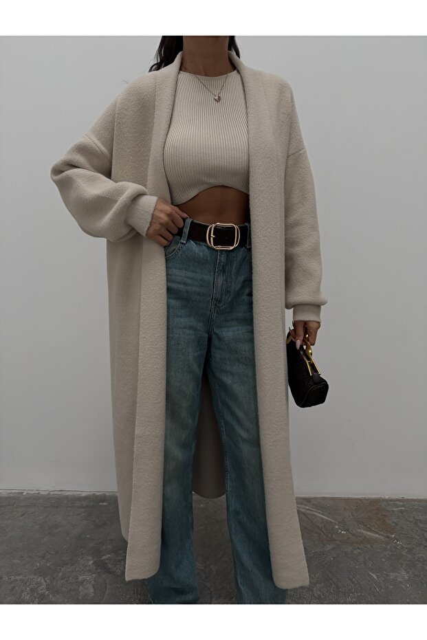 Yumuşak Dokulu Triko Uzun Hırka - 1