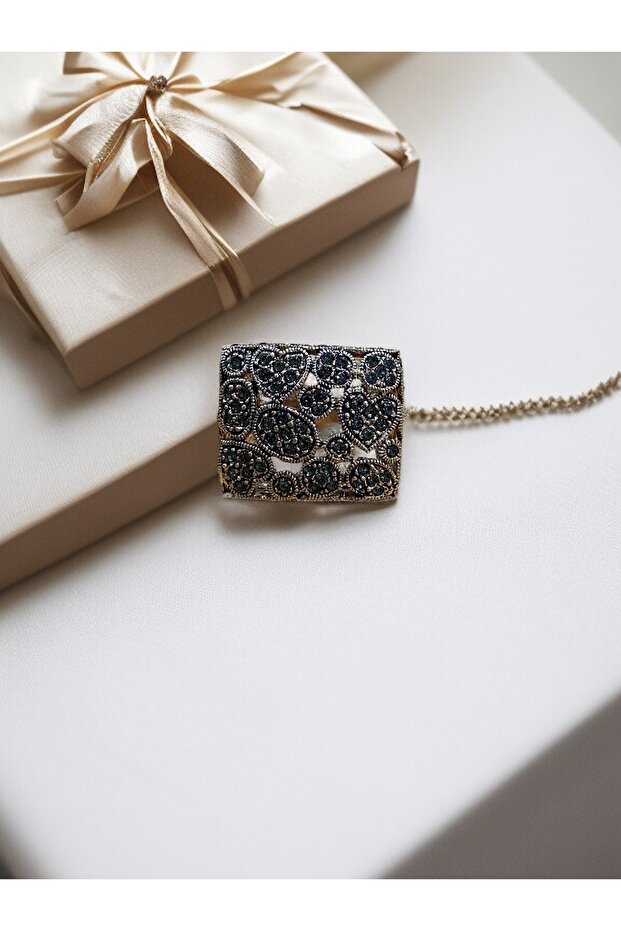 Crystal Stone Heart Motif Rectangular Ring - 5