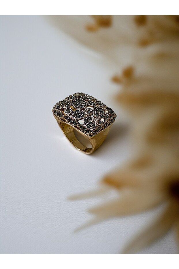 Crystal Stone Heart Motif Rectangular Ring - 3