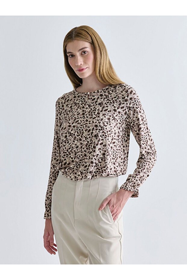 Plus Size Crew Neck Patterned Blouse