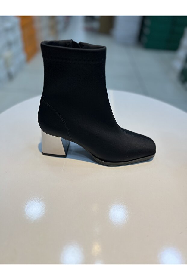 Serrace Dalgıç Kumaş Topuklu Şık Kadın Bot - 2