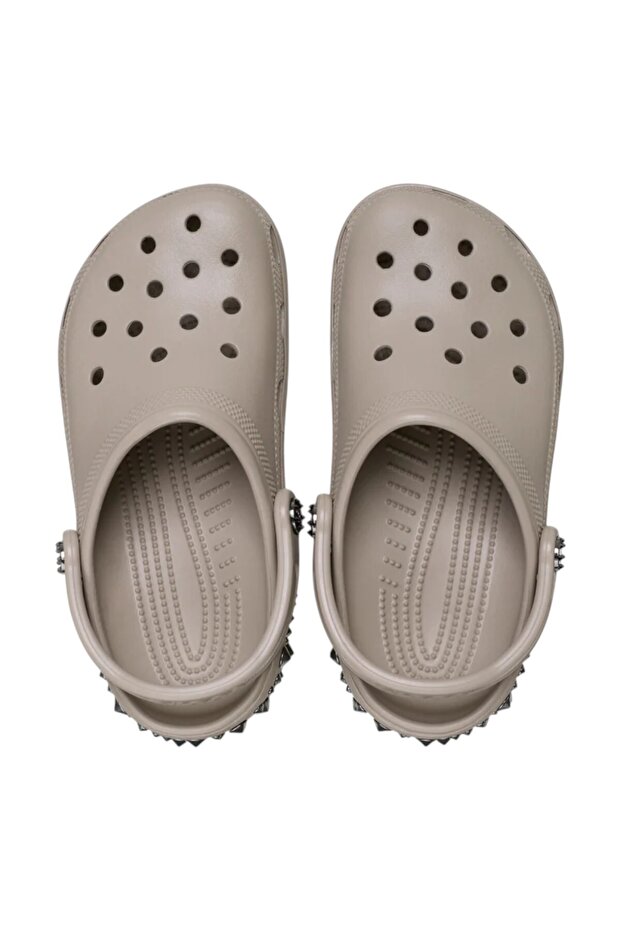 Classic Studded Clog - 6