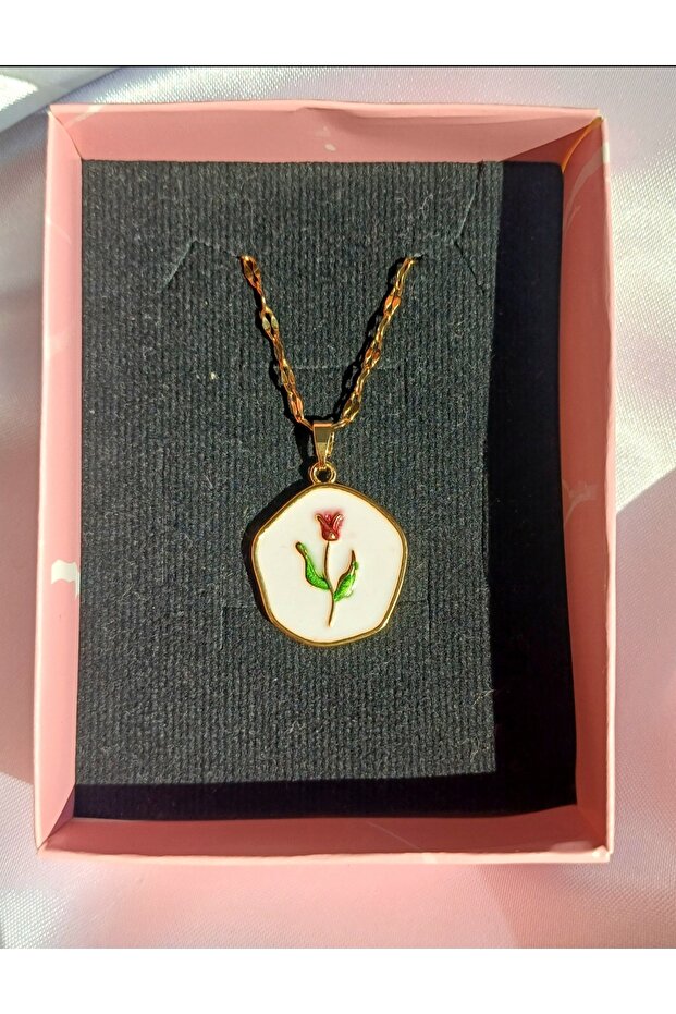 Steel Rose Detailed Necklace