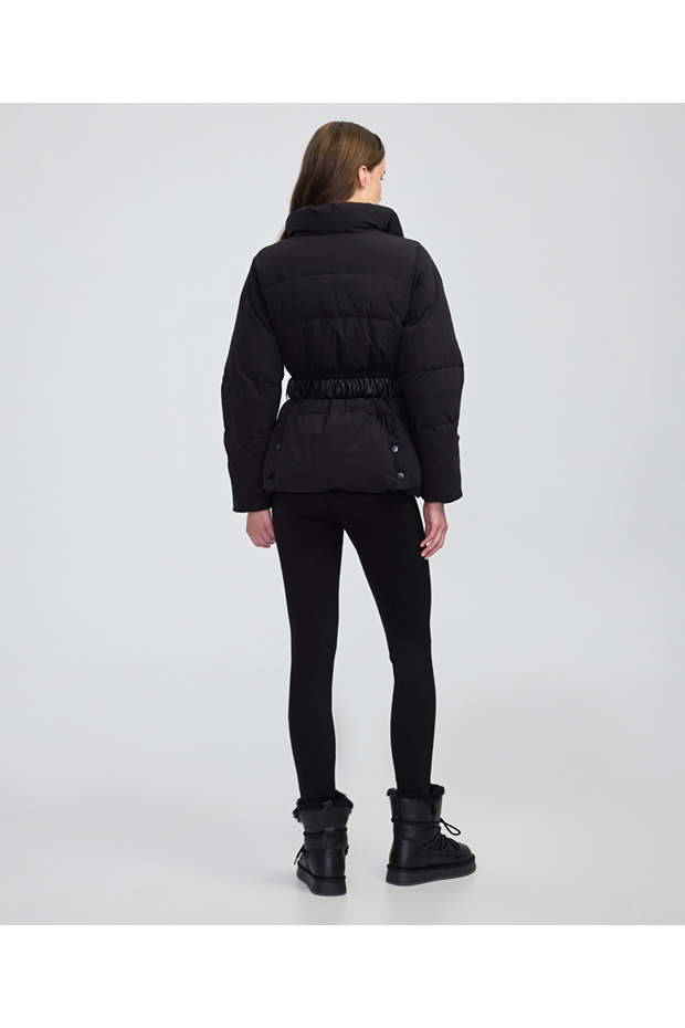 Deri görünümlü elastik kuşaklı mont - 6