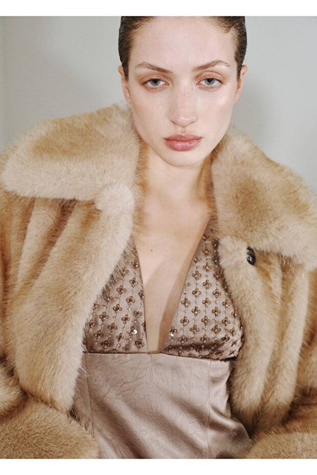 Payet yakalı saten elbise - 7