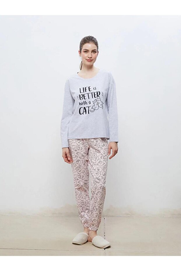 Crew Neck Printed Women's Pajama Set (W5)
