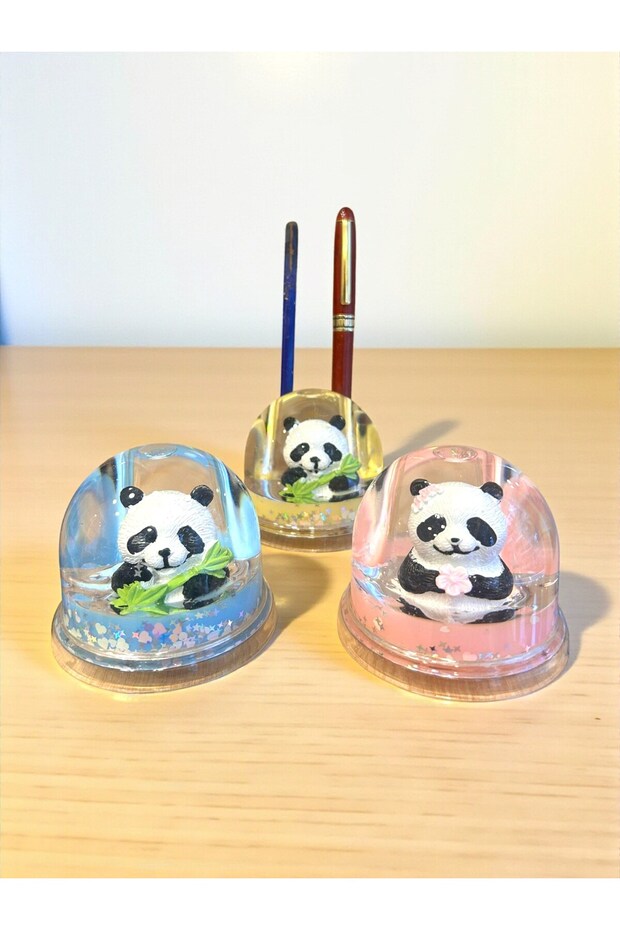 Cute Panda Water Pen Holder – Mini Snow Globe Effect Desk Decor (8 cm)