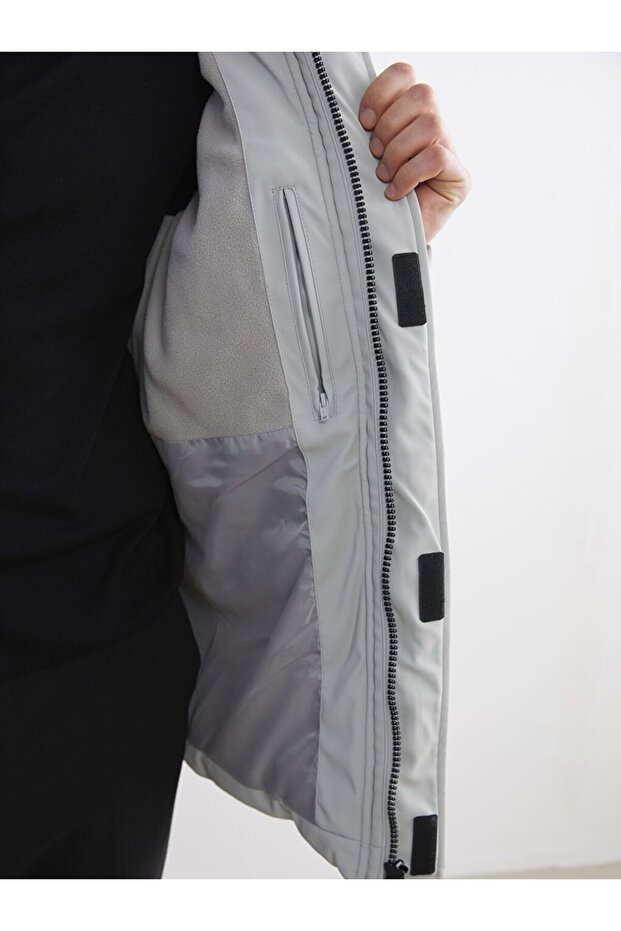 LCW Vision Standart Kalıp Kapüşonlu Erkek Mont - 4