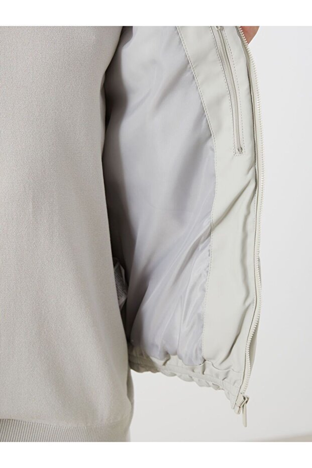 LCW Vision Standart Kalıp Kapüşonlu Erkek Şişme Yelek - 4