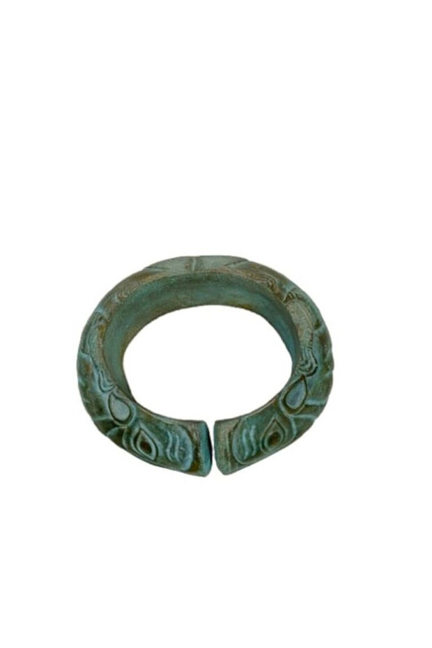 Antique Metal hand jewellery