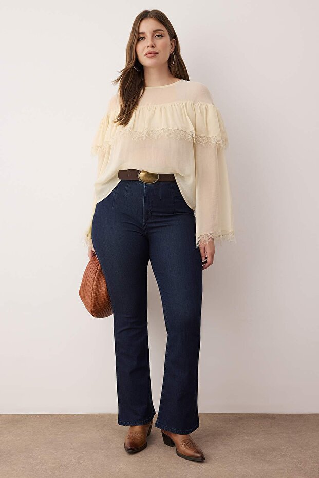 Koyu Mavi Yüksek Bel Dikiş Detaylı İspanyol Paça Büyük Beden Flare Fit Jeans TBBAW26CJ00024 - 1