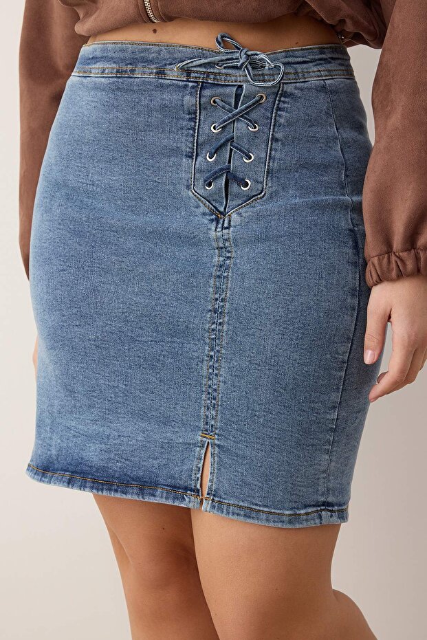 Mavi Yüksel Bel Bağcık Detaylı Yırtmaçlı Denim Büyük Beden Etek TBBAW26AZ00033 - 3