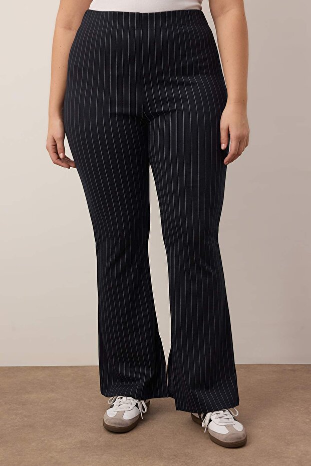 Leginsy w paski w rozmiarze plus size w stylu hiszpańskim - granatowe spodnie z rozcięciem Tbbss23Ar00036 - 3