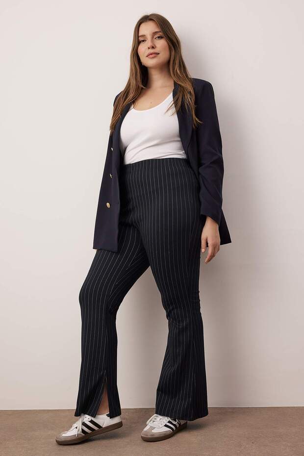 Leginsy w paski w rozmiarze plus size w stylu hiszpańskim - granatowe spodnie z rozcięciem Tbbss23Ar00036 - 2