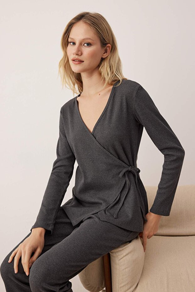 Antrasit Bağlama Detaylı Kruvaze Fitilli Kimono Örme Pijama Takımı THMAW26PT00003 - 1