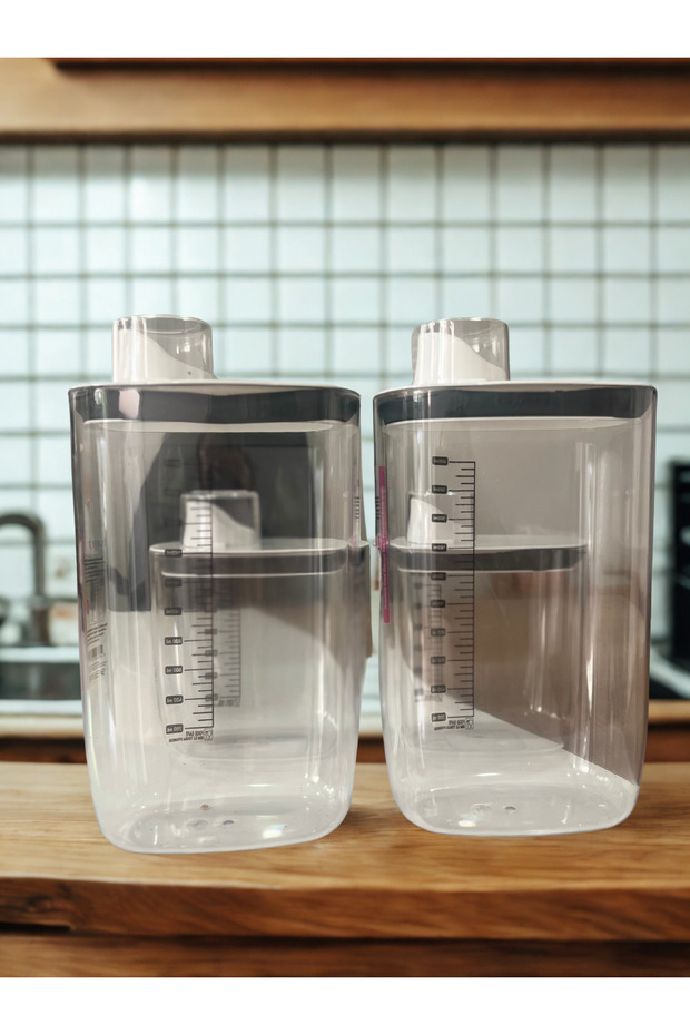 Measured Storage Containers with Silicone Lids 4 Pieces 2 Small Size 2 Large Size