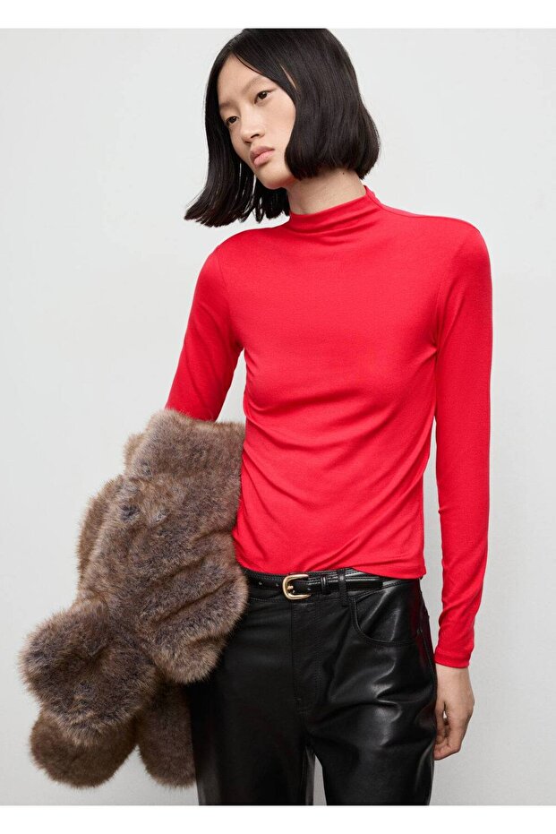 Dik yaka tişört - 7