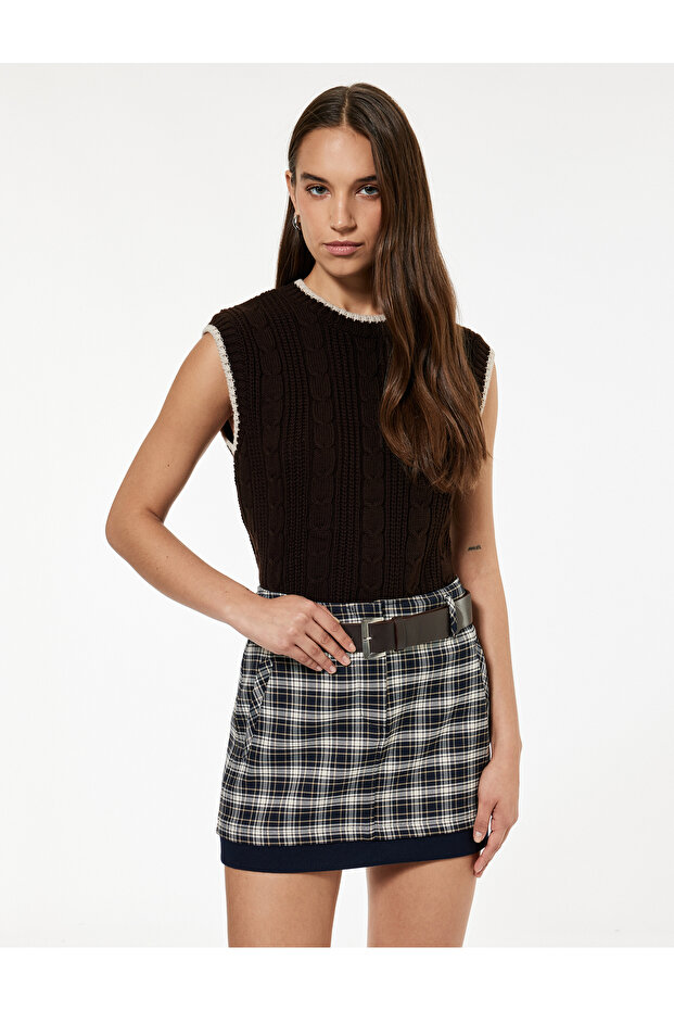 Sleeveless Ribbed Crew Neck Hair Knit Textured Sweater