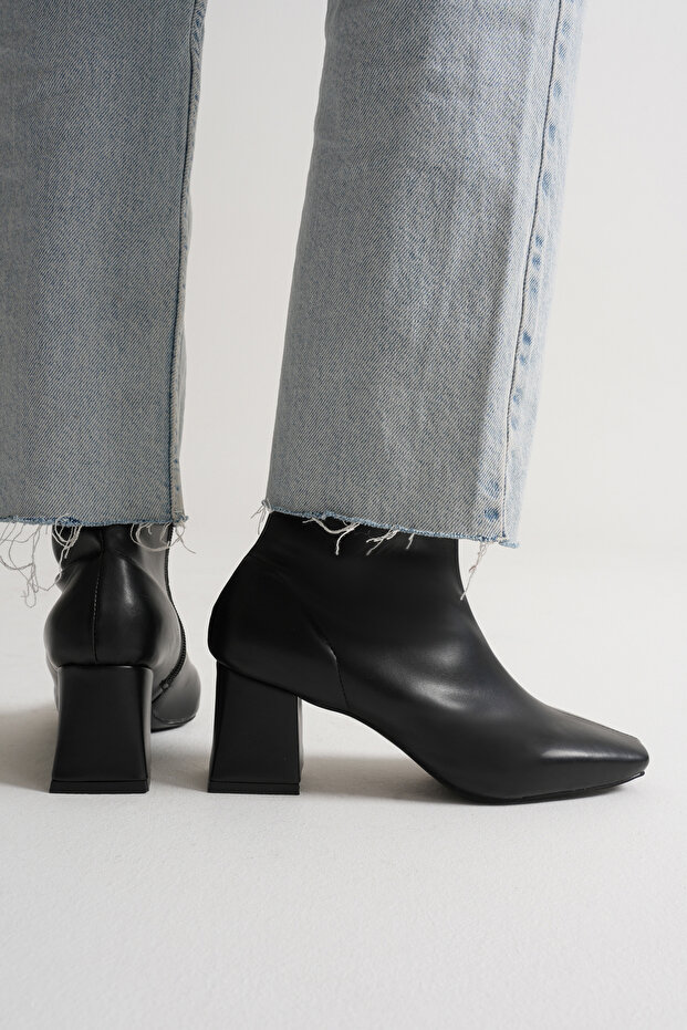 Women's Black Stretch Heeled Boots Shoes