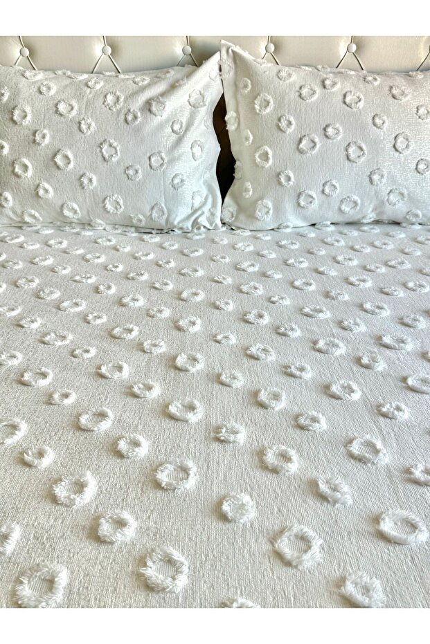 Ponpon Çift Kişilik Yatak Örtüsü 250x260 Ve 2 Adet Yastık Ekru - 1