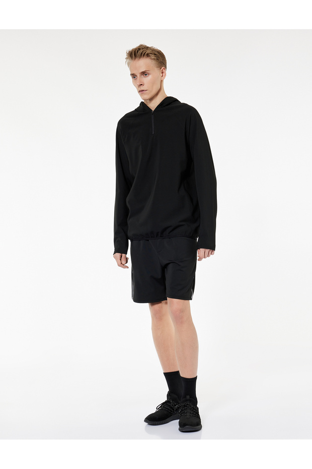 Pocket Detailed Piping Lace-Up Sports Shorts