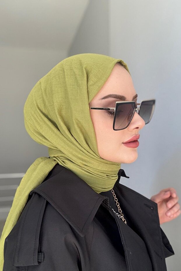شال قطني طازج باللون الأخضر