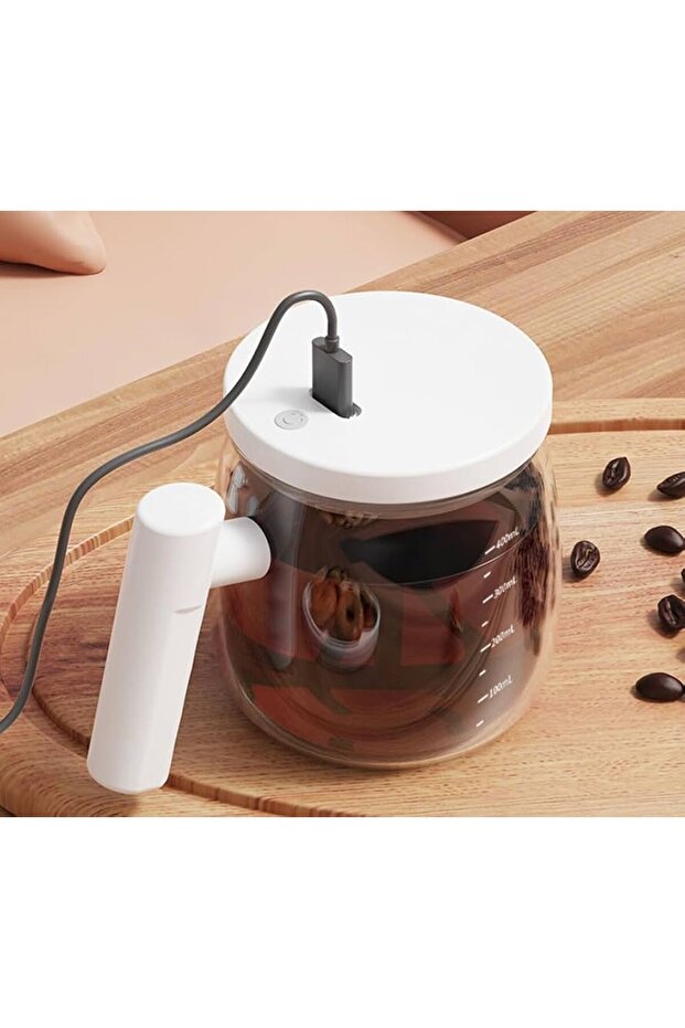 A cup designed to automatically mix drinks, such as coffee, milk, and juices, easily and quickly. - 1