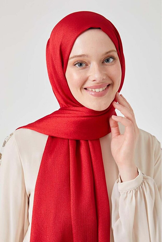 شال كريستال أحمر