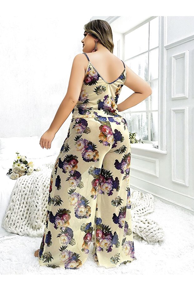 طقم بيجامة شيفون بحمالات رفيعة ونقشة كبيرة الحجم - 2