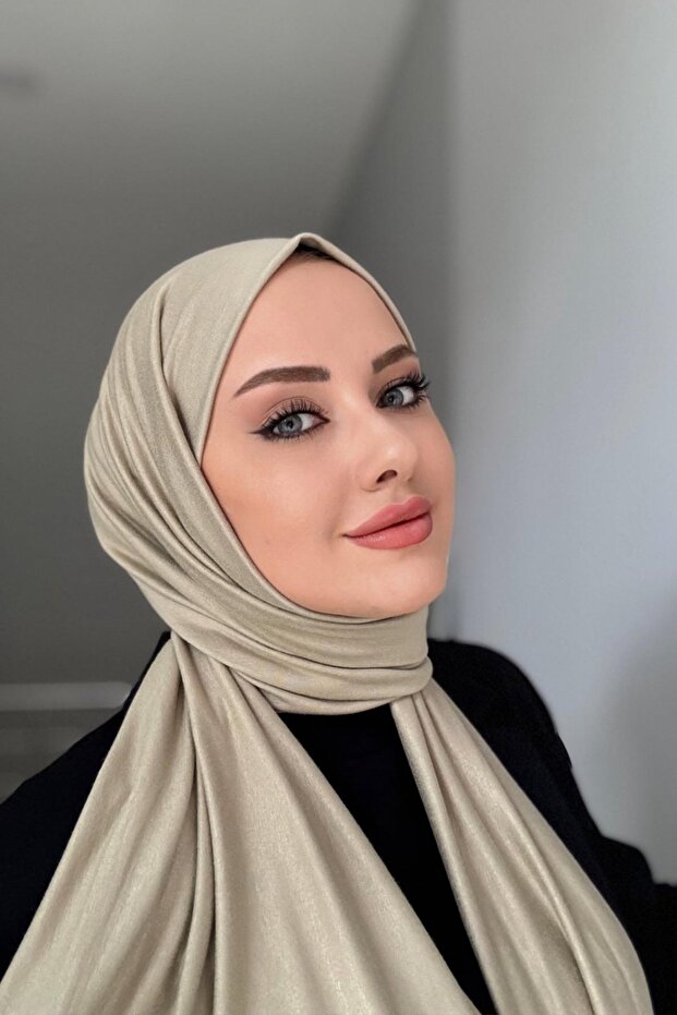 شال قطني ممشط على شكل عاجي