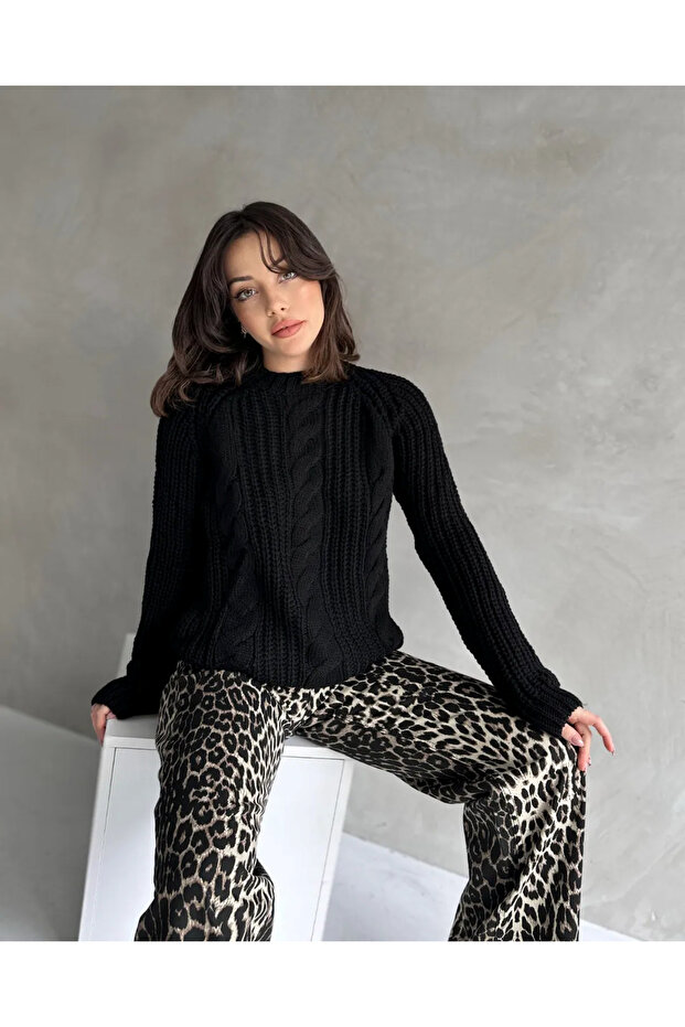 سترة تريكو منسوجة بنمط مميز وياقة دائرية - 1