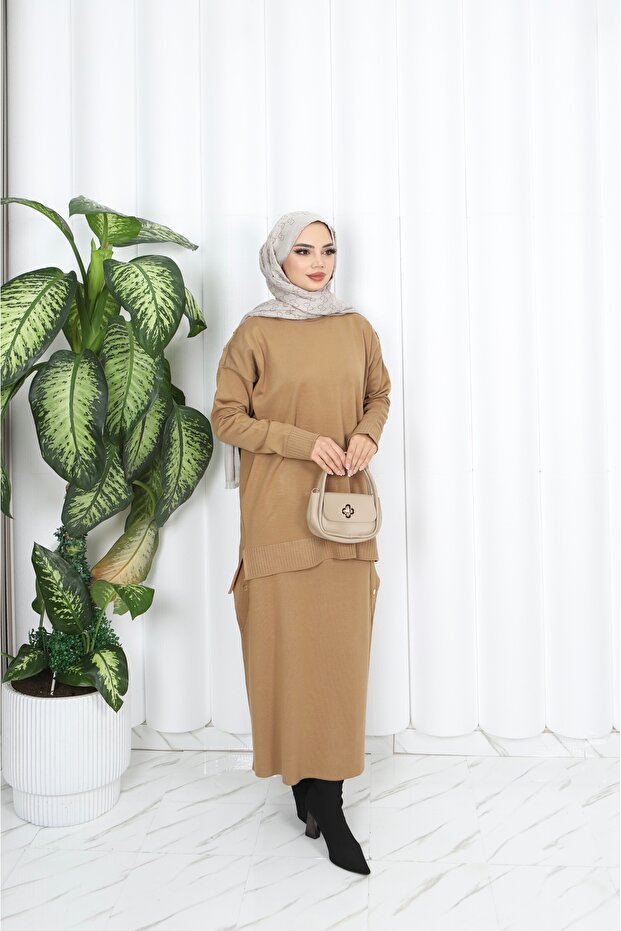 Buttoned Mercerized Skirt Suit