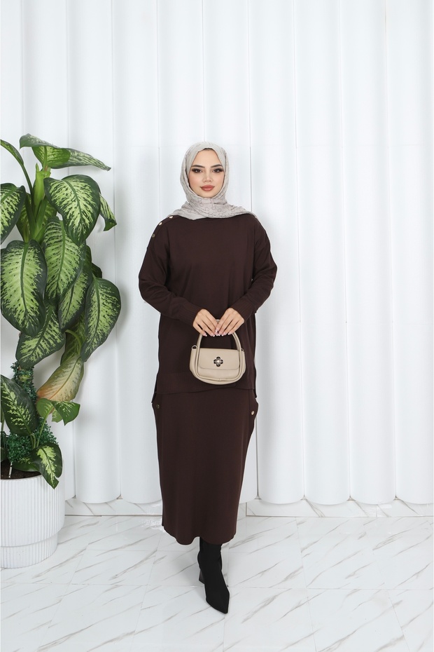 طقم تنورة ميرسيريزد بأزرار
