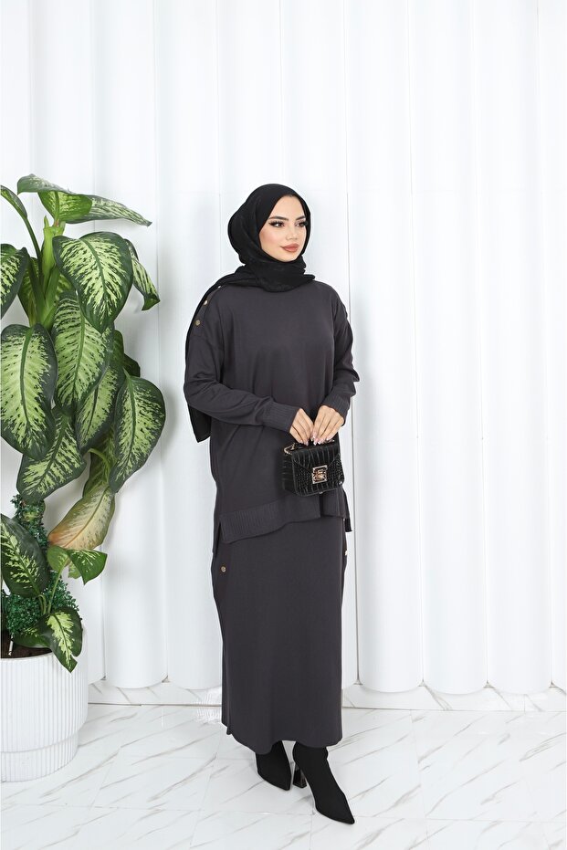 Buttoned Mercerized Skirt Suit