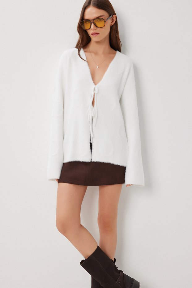 Very Soft Textured Knitted Cardigan with Tie Lci0043 Ekru
