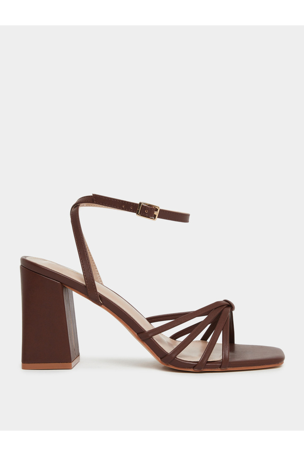 Iveyy Strappy Block Heeled Sandals