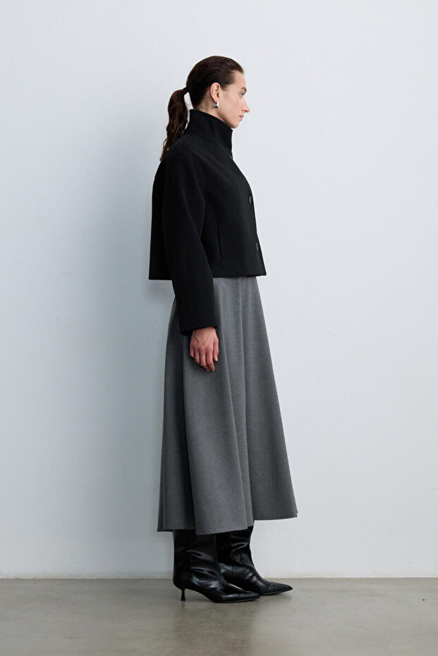 SİYAH DİK YAKA KISA KABAN - 7