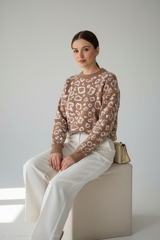 Leopard pattern soft sweater - 8