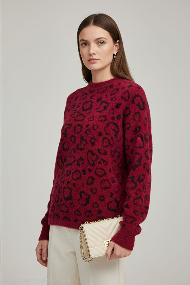 Leopard pattern soft sweater - 1