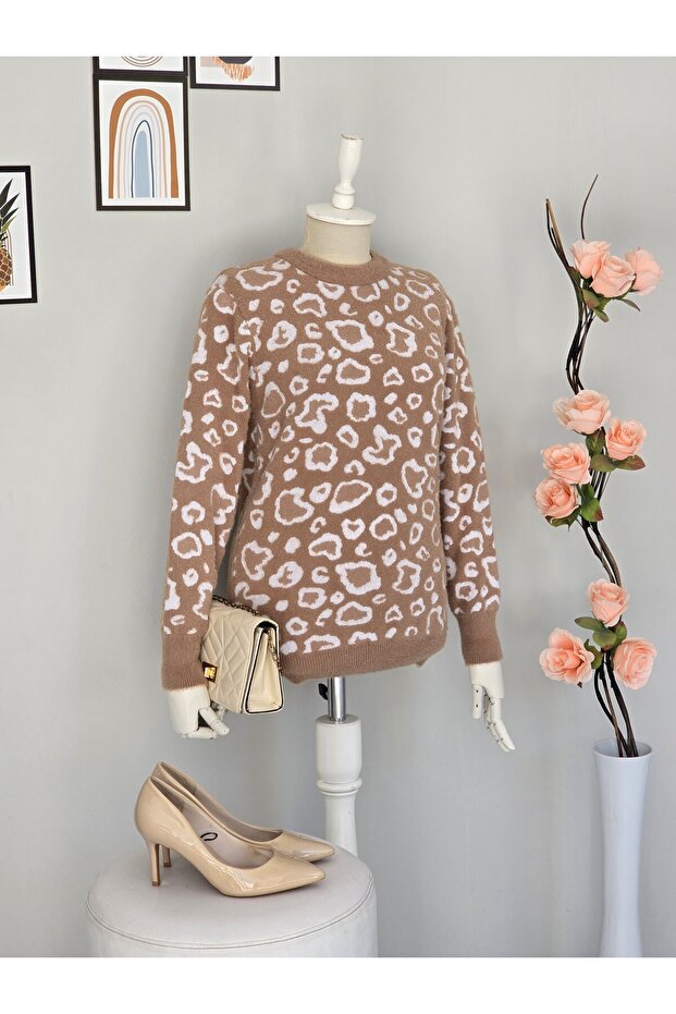 Leopard pattern soft sweater - 3