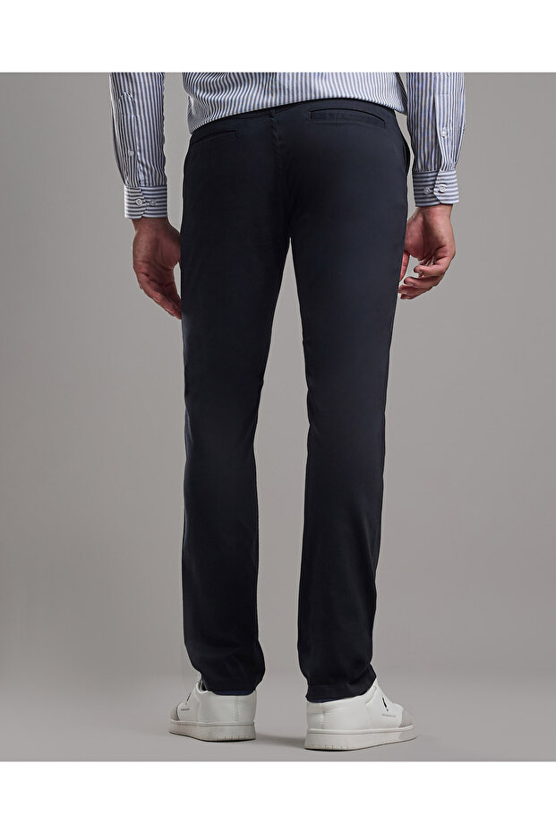 بنطلون مريح سادة مع زر للإغلاق - 4