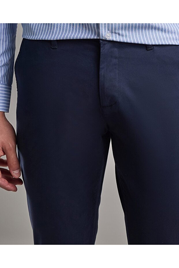 بنطلون مريح سادة مع زر للإغلاق - 4